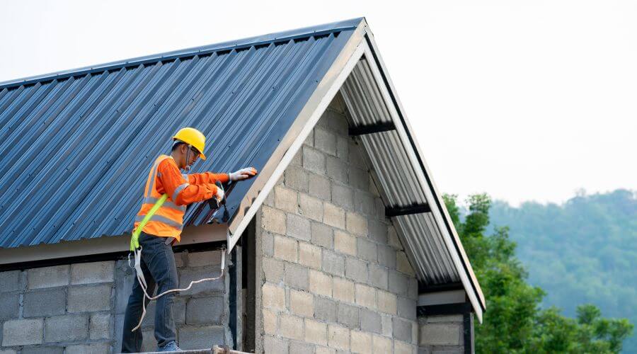 Expert Emergency Roof Repairs services in Scottsmoor, FL